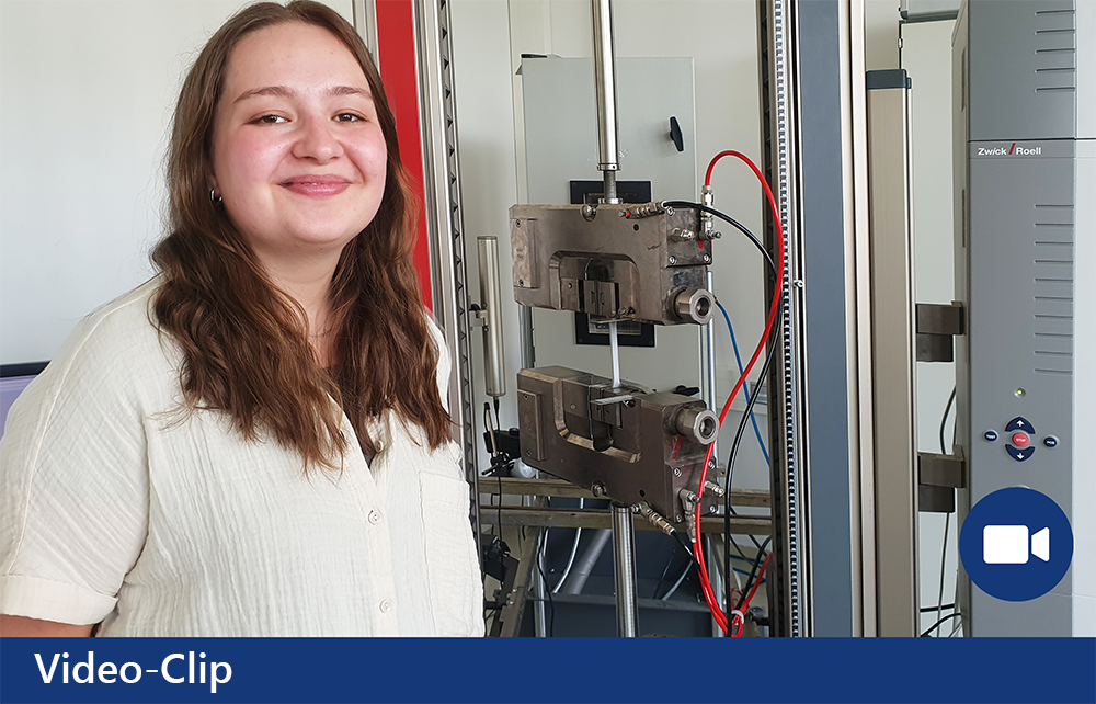Vorschaubild zum Viode "Technik und Soziales verbinden - mit dem Studiengang Ingenieurpädagogik". Sie Sehen Tabea vor einem Messgerät.